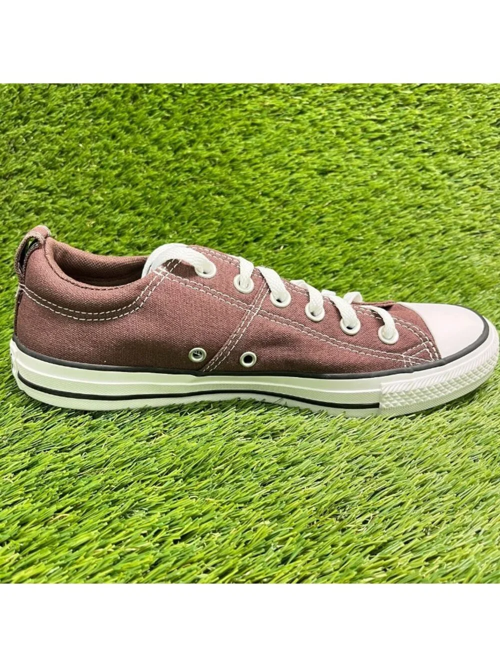 Converse Chuck Taylor All Star Madison Womens Size 9.5 Athletic Shoes Sneakers